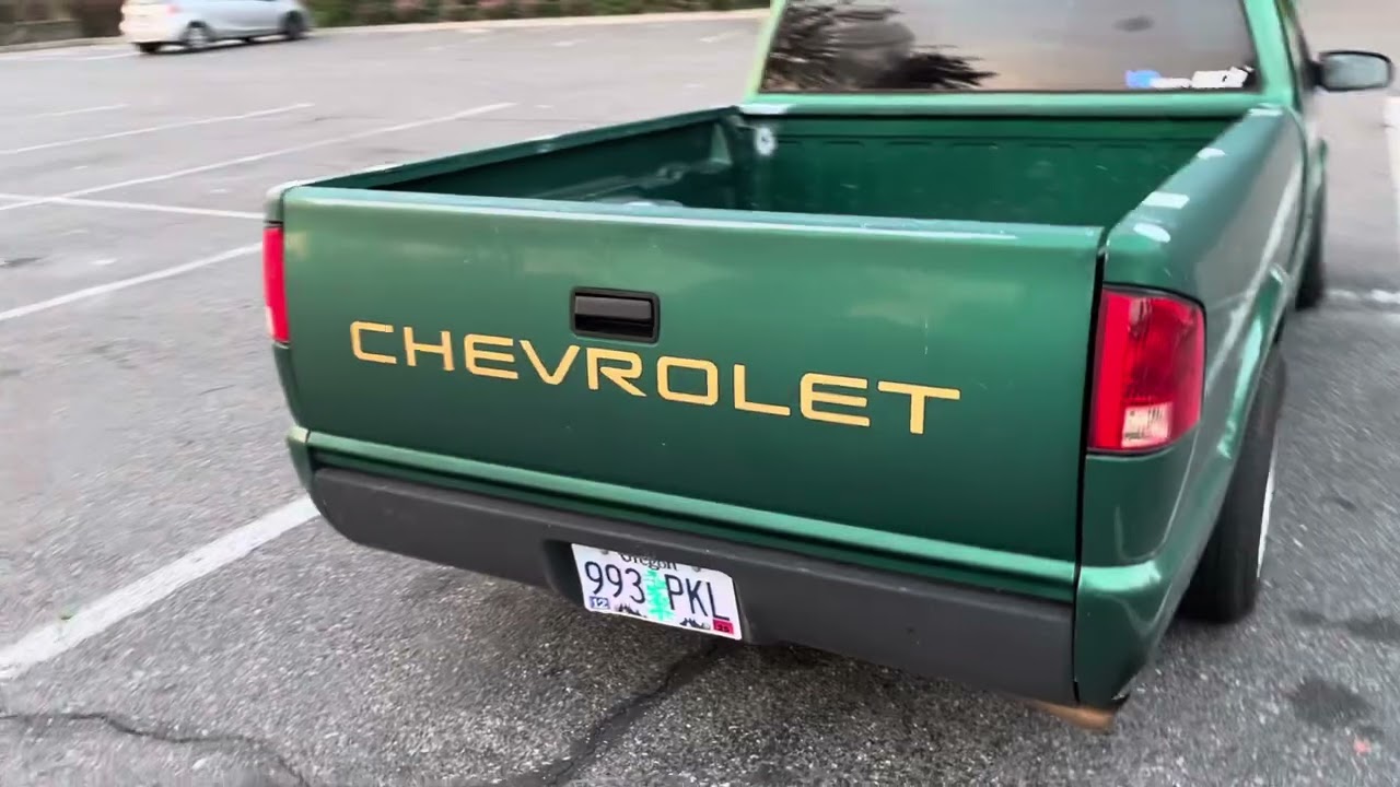 2.2l Chevy s10 drift truck engine bay reveal 