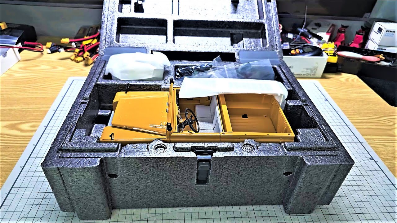 1/12 Scale FMS Land Rover Series II RTR Unboxing & Review