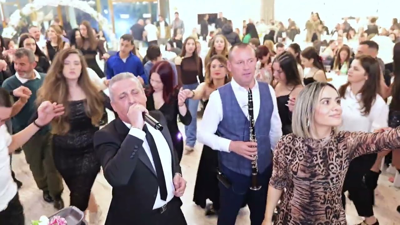 ALEKS MICKA-BASTRI POÇEMI-KONCERT I ORGANIZUAR NGA GAZMIR HAZIZAJ-ATHINE 31/12/2025-video 10