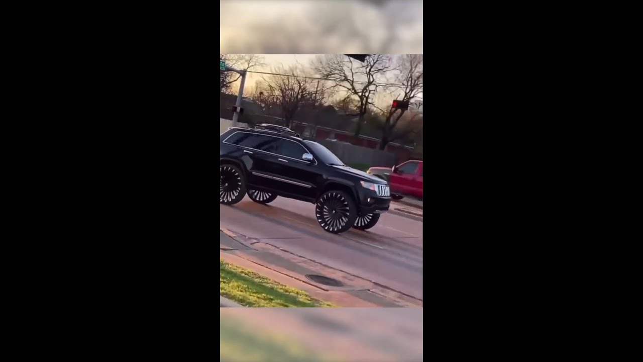 Jeep Grand Cherokee on 32&rdquo; Azara Wheels AZA-501s