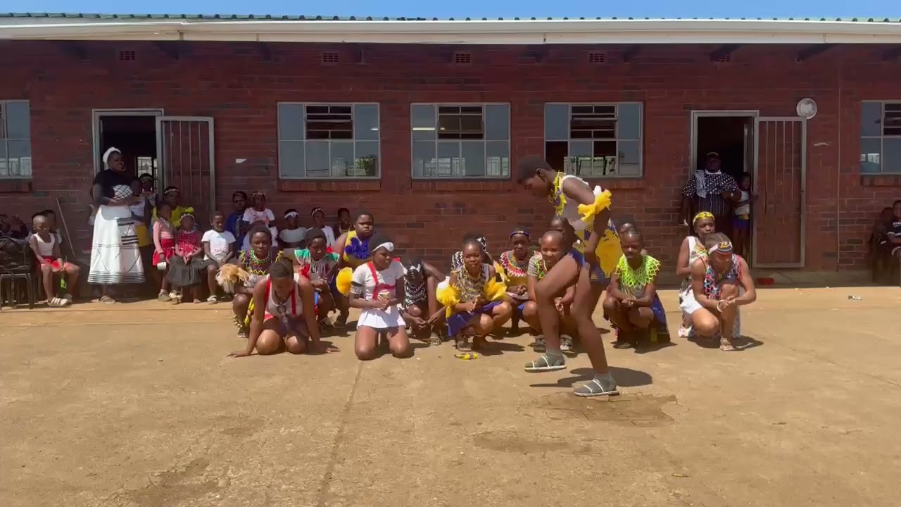 Bingoma Primary School Girls traditional 