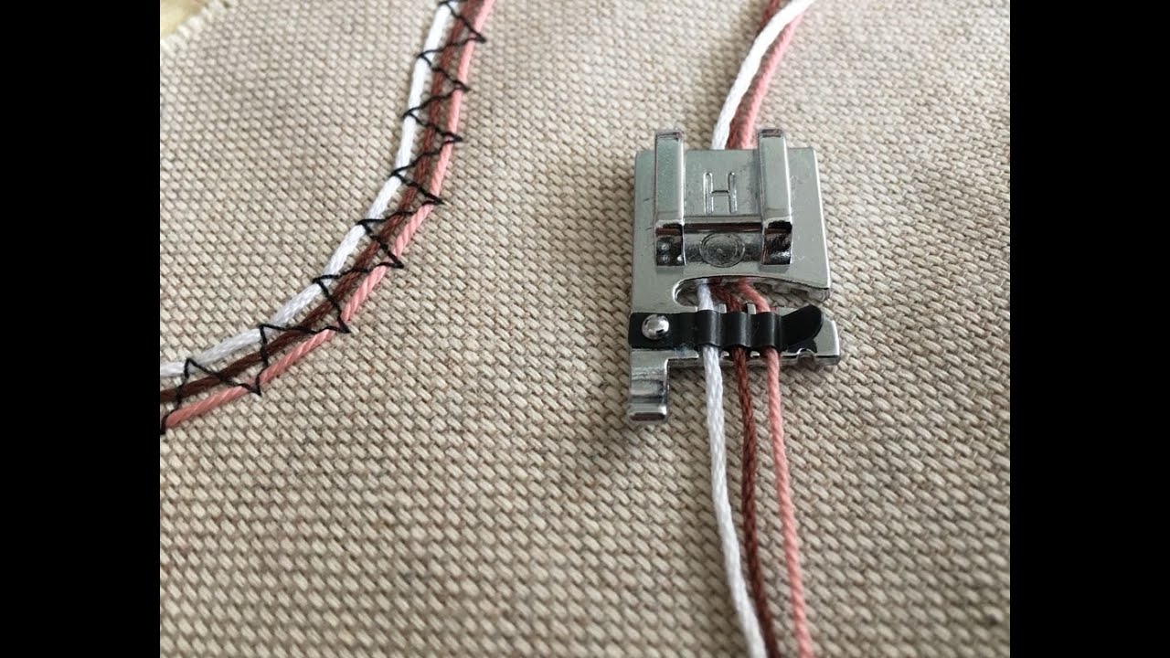 105 - Piedino decorazione con fili di cotone