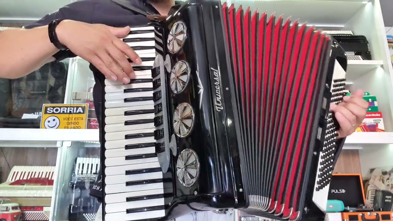 Acordeon Universal a 120 Baixos Oitavada que vai te fazer muito feliz e te ajudará muito na música.