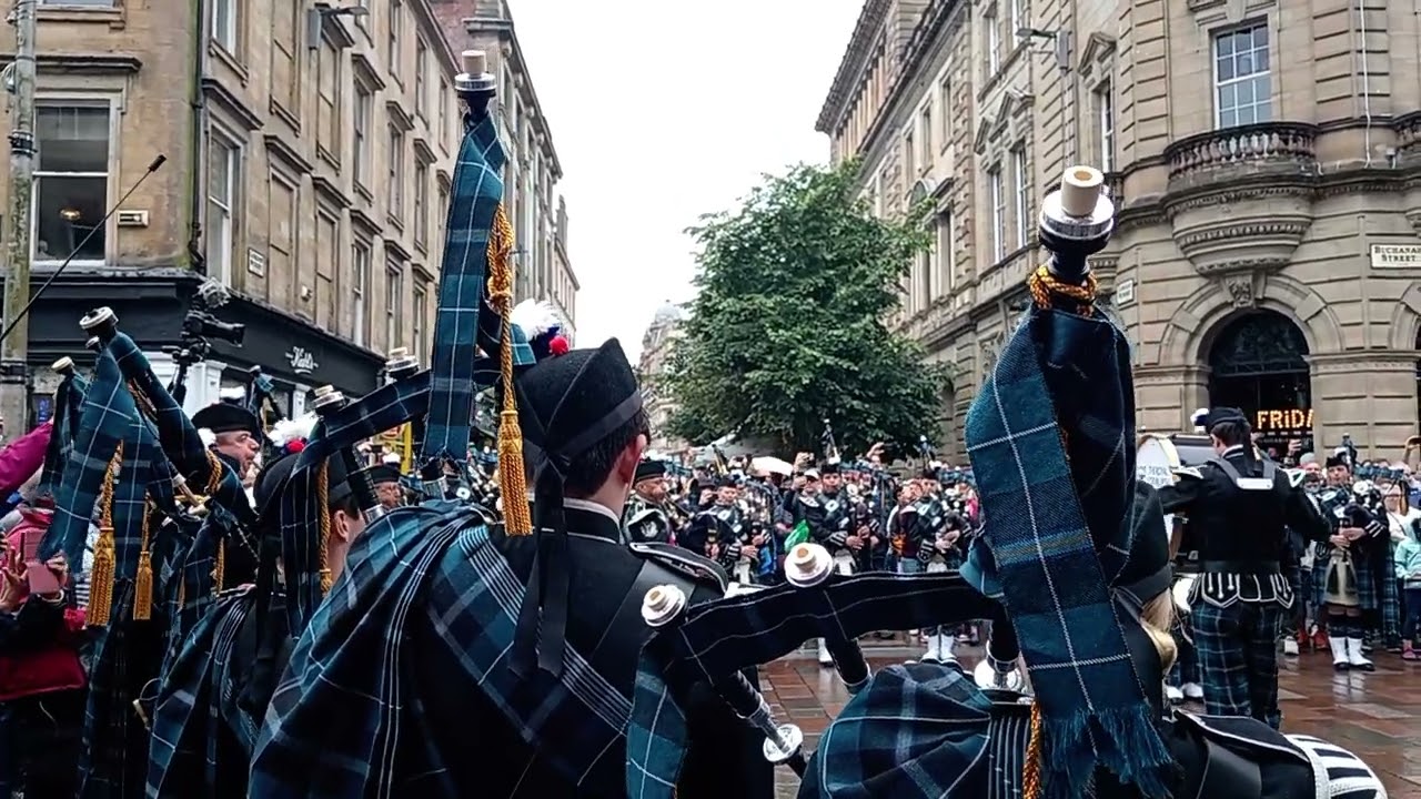 Royal Edinburgh Military Tattoo Pipes & Drums - Piping Live 2024 TGI Fridays clip 3