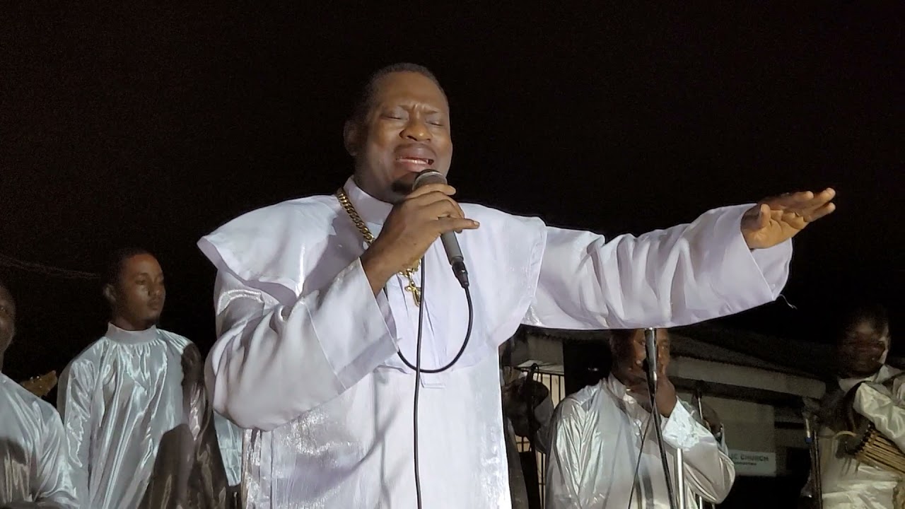 ALAYO MELODY SINGER LIVE @ CCC OGO OLIFI IJEBU ODE