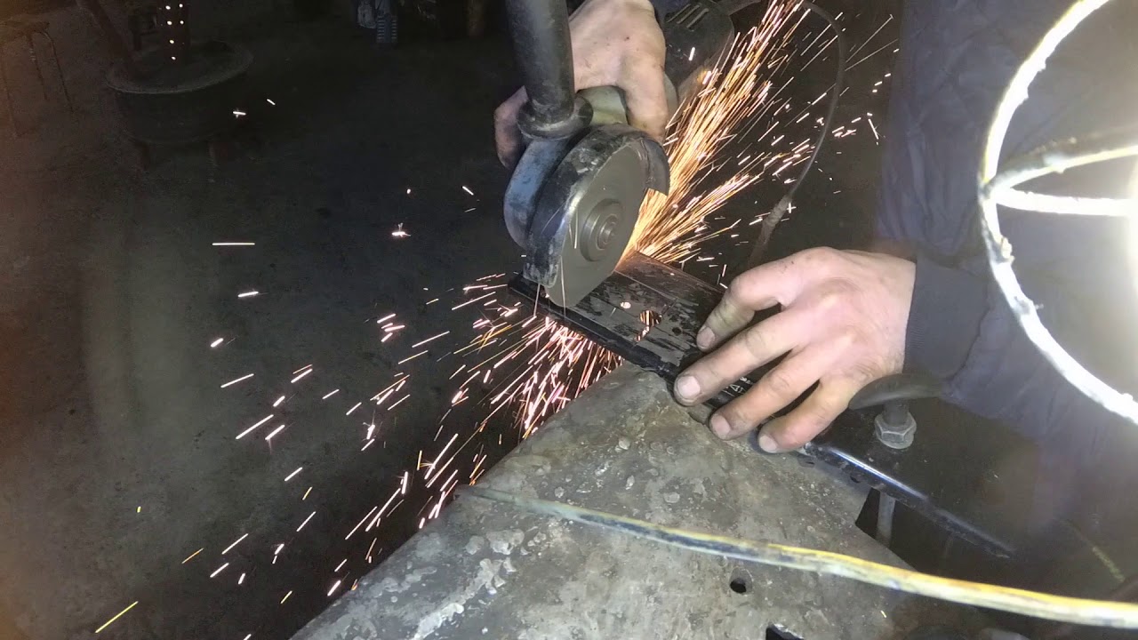 Как перенести ручник на панель