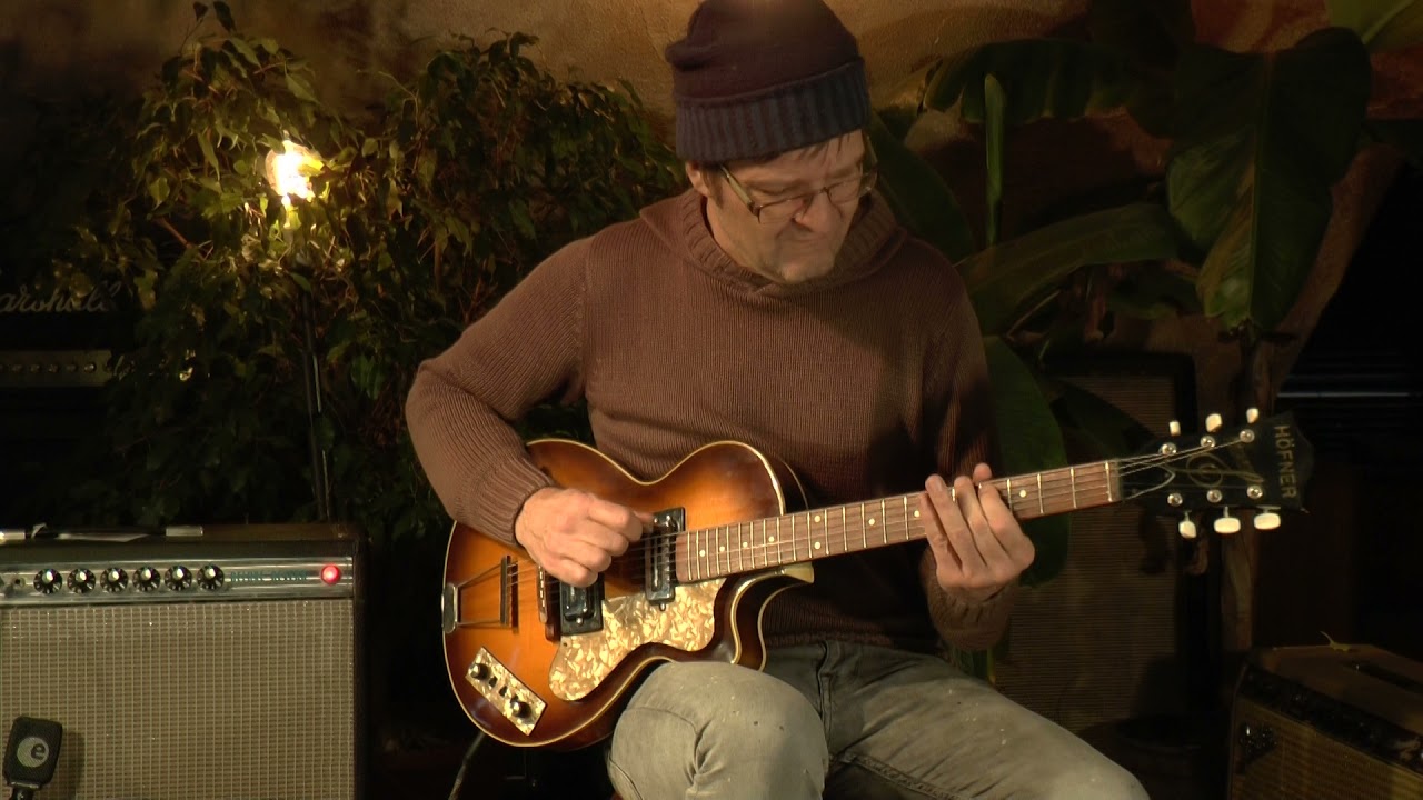 Hoefner Höfner Club 50 from 1970 guitar presented by Vintage Guitar Oldenburg and Martin Flindt