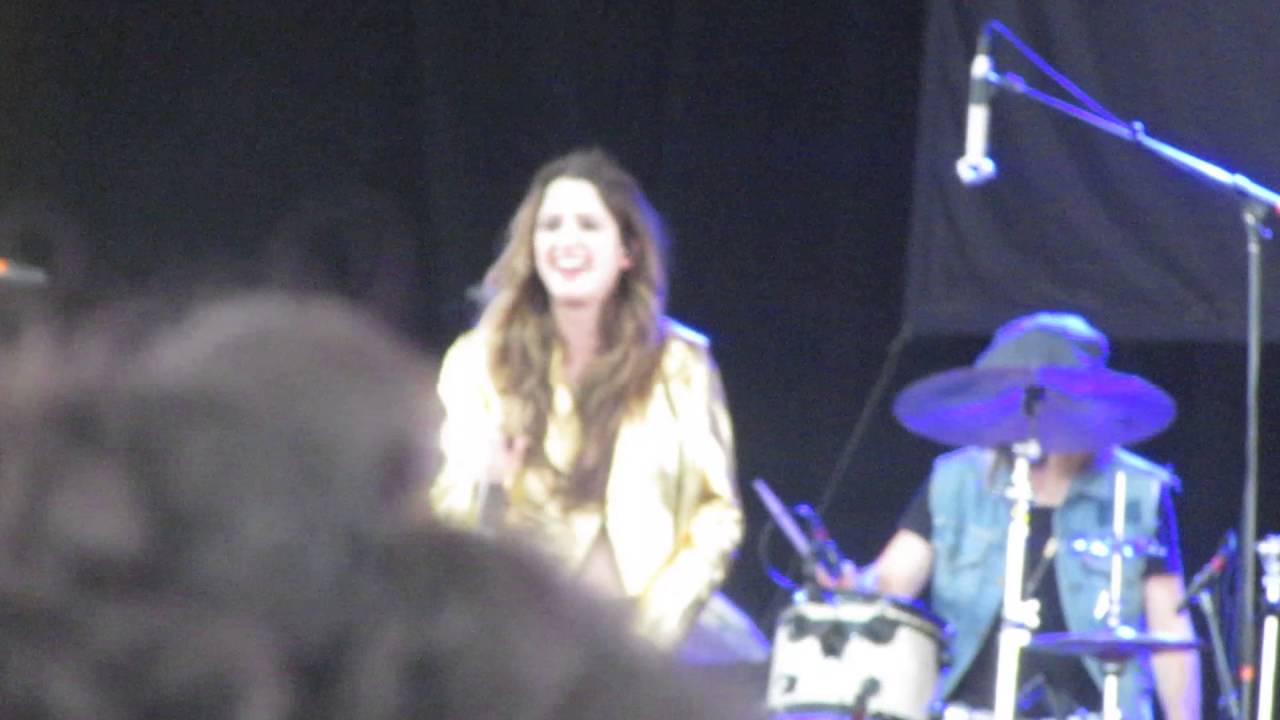 Laura marano boom box