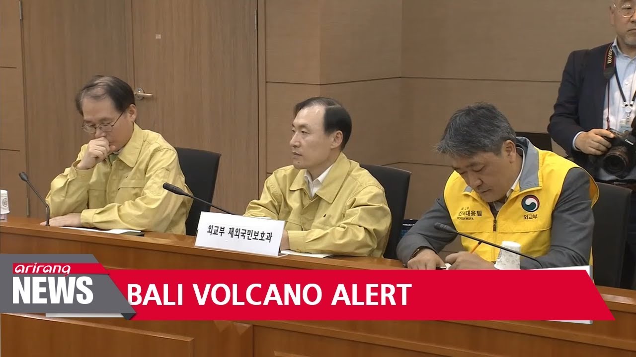 Bali extends airport shutdown until Wednesday morning