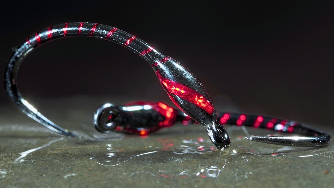 Tying a Blood Red Buzzer!