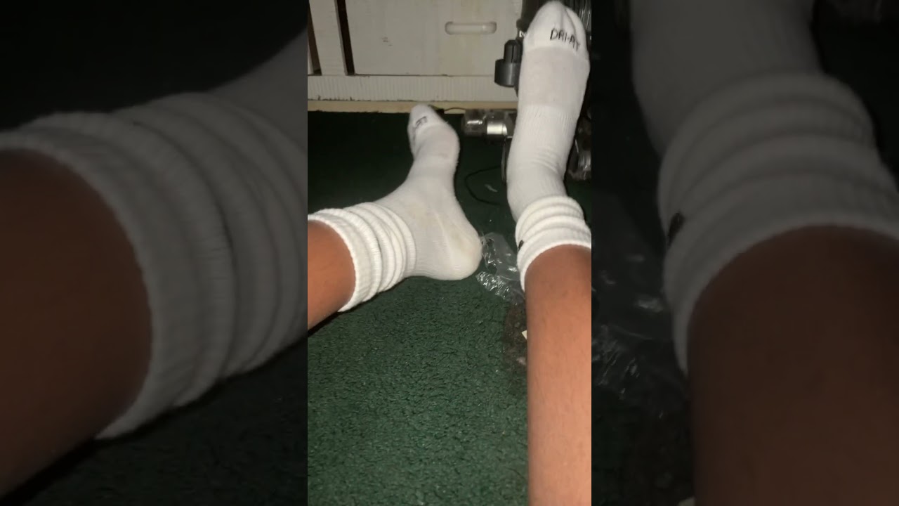 White Nike Socks #sockslover #socks #nikesock #smellynikesocks #socksaddict #socksplay #feetplay