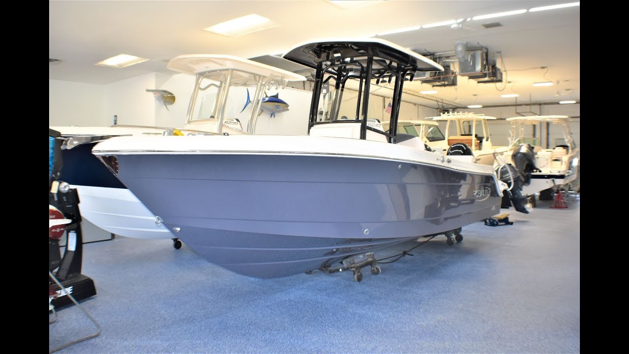 2020 Robalo R242