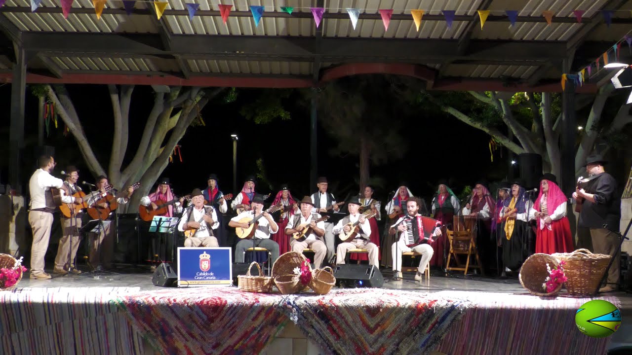 1-A.F. ARGUIN PINO SECO EN LA NOCHE FOLKLORIA EN PINO SECO ARGUINEGUÍN-26-10-2024