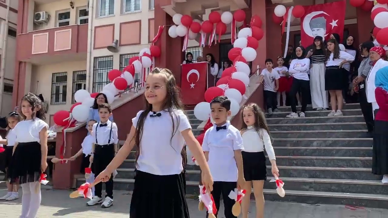NEFESİN 23 NİSAN GÖSTERİLERİ - VURUN KAŞIKLARI BENİMKİ GELİYOR :)