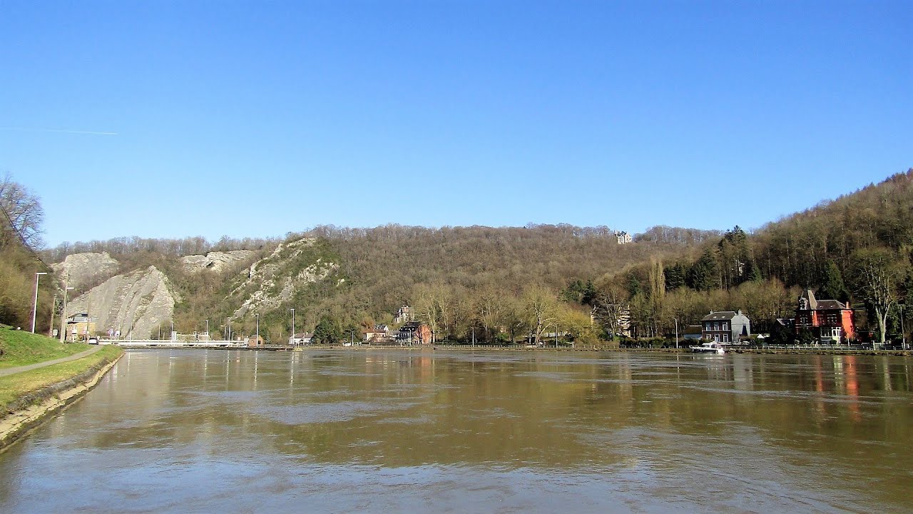 Balade d'Yvoir à Godinne le long de la Meuse