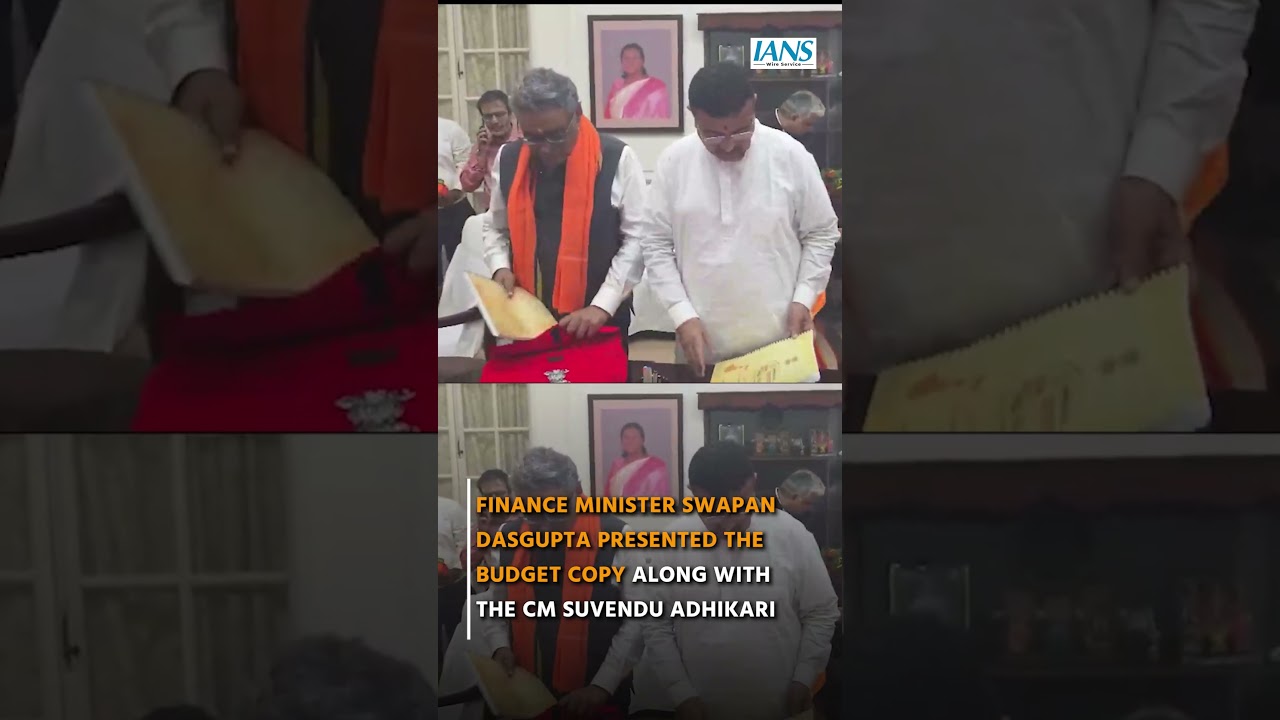 West Bengal Budget Presentation | Swapan Dasgupta Presents Budget Copy with CM Suvendu Adhikari