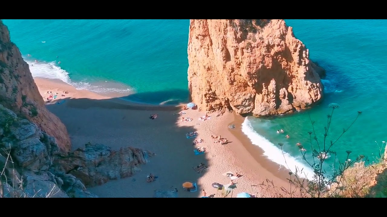 Playa Cala de l'illa Roja. Spania