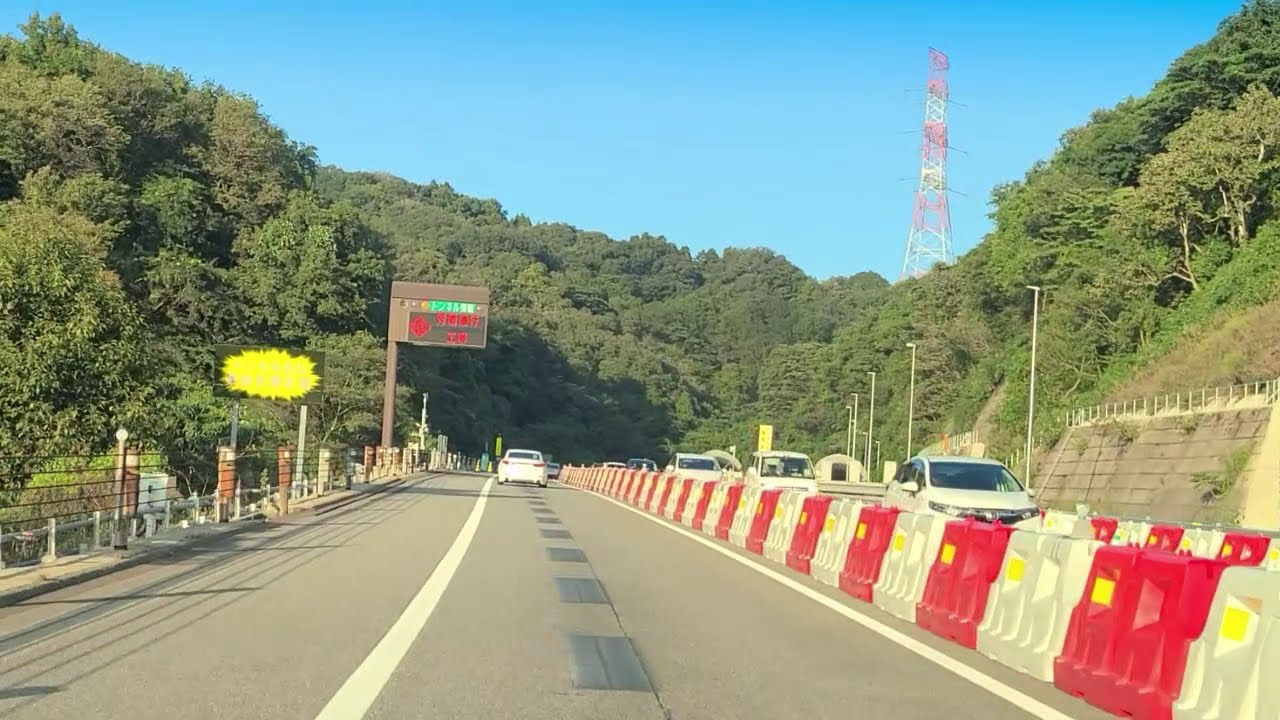 富山空港の飛行機にわき見注意です。（白山から富山）高速道路での移動22年9/30。Airport.Expressways of Japan