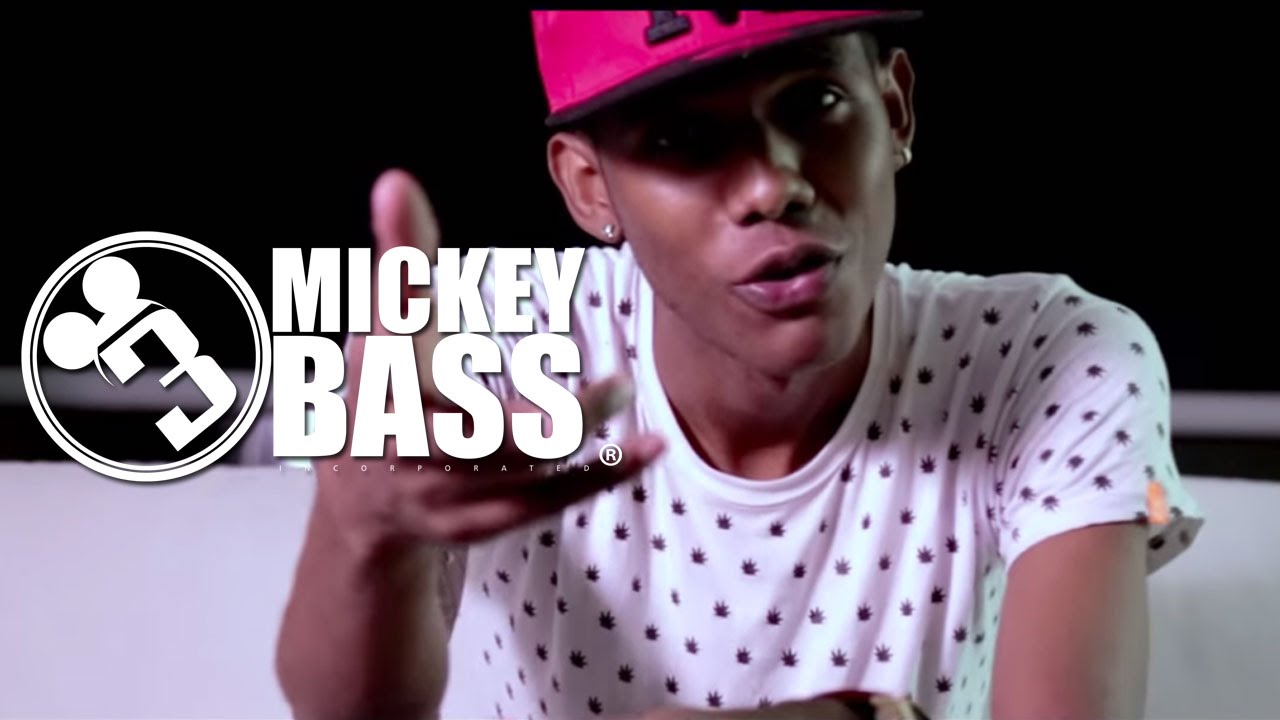 Mickey Bass - Amor Amor (Video Oficial)