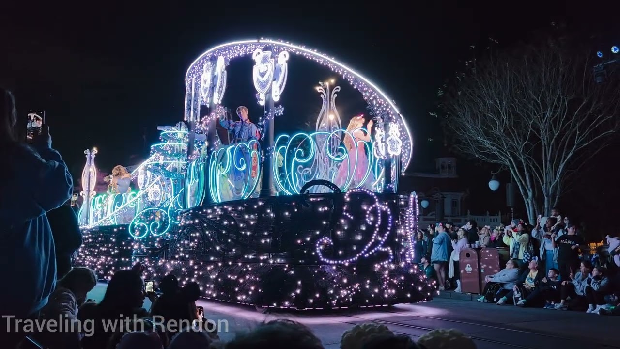 Disney&rsquo;s NEW Starlight Parade is FINALLY HERE! (Magic Kingdom 2026) Disney World! 