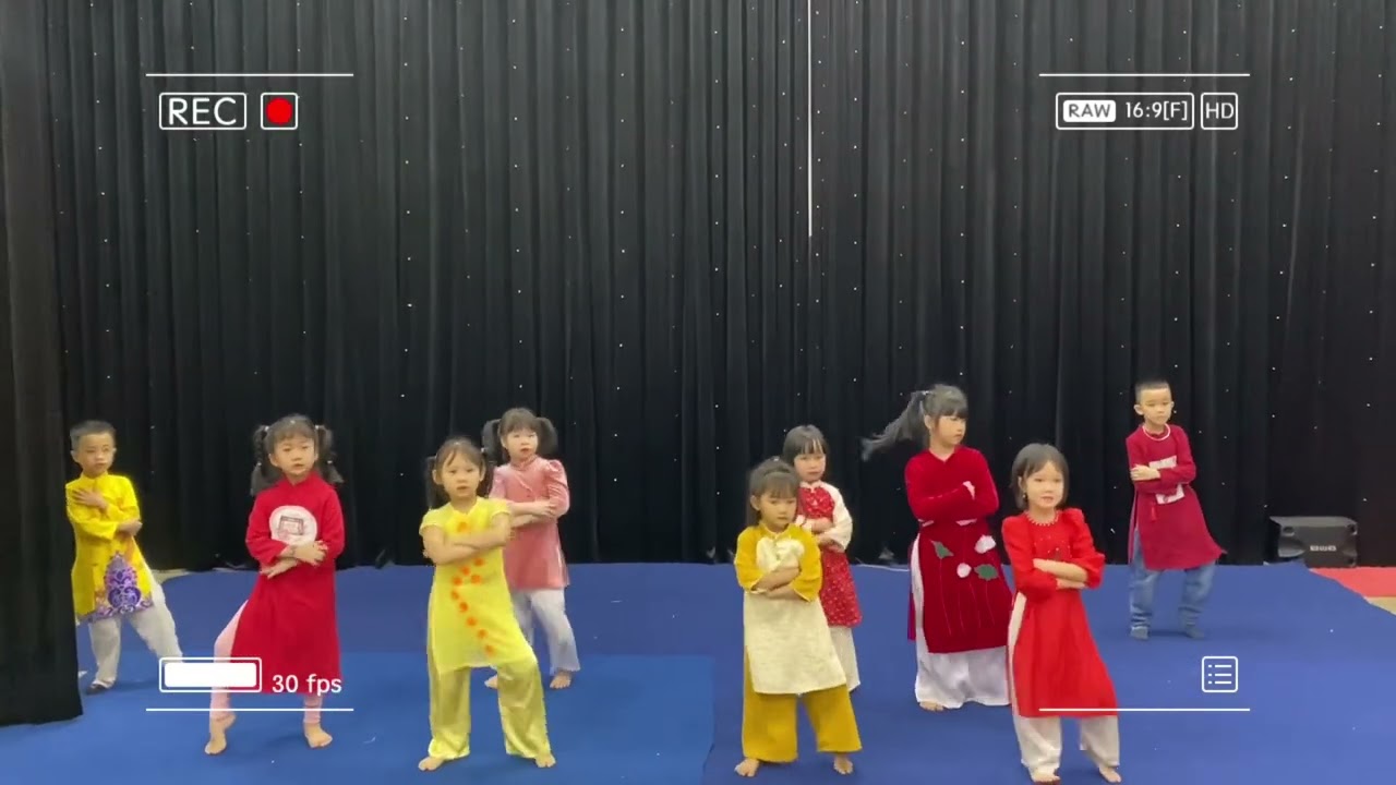 Kinderroo - Zumba - Walnut - Tết nàng xuân - Nhóm 1