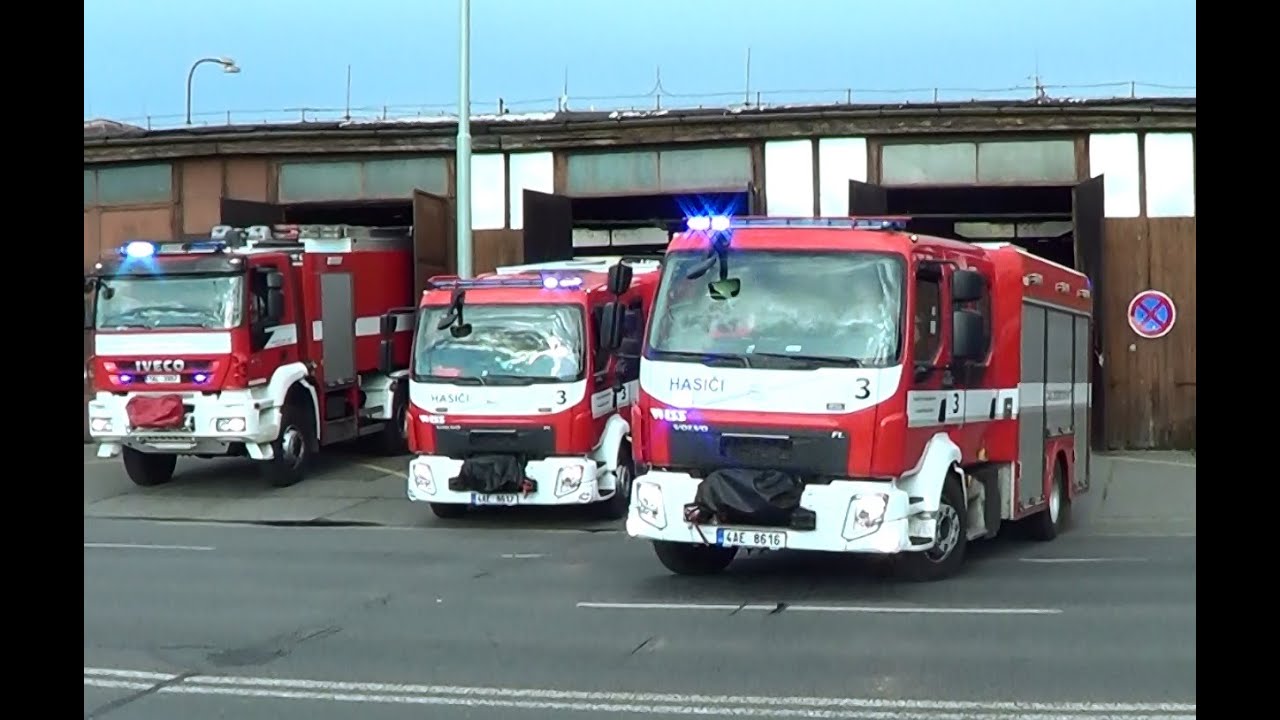 Prague fire dept. 2  new engines & new ladder & tanker responding | Praha HZS HS3 [CZ | 10.8.2016]