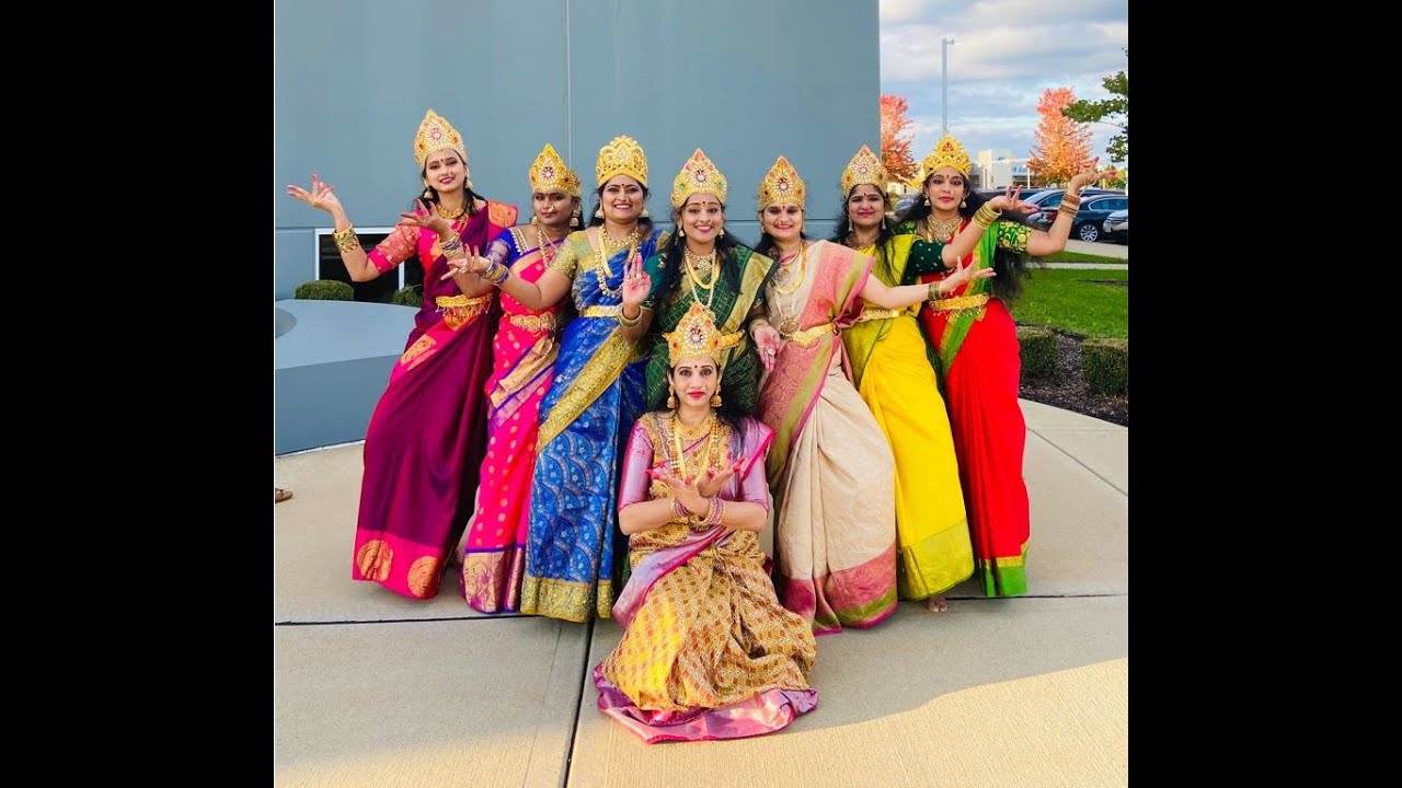 AshtaLakshmi Stotram DancePerformance|Navarthri Dance|Praising the 8 forms of Lakshmis|Lakshmi song
