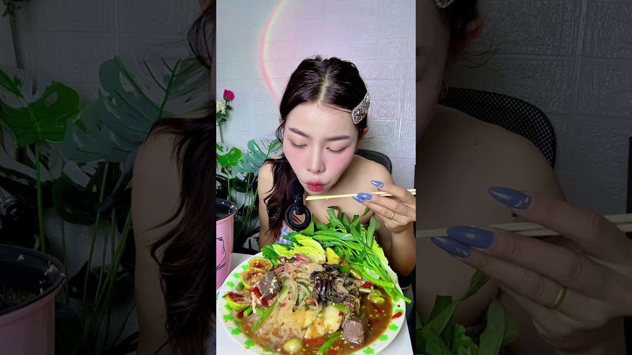 ตำเส้นเล็กยั่วๆ#กินโชว์ #ฝากติดตามด้วยนะคะ #ตำเส้นเล็ก 