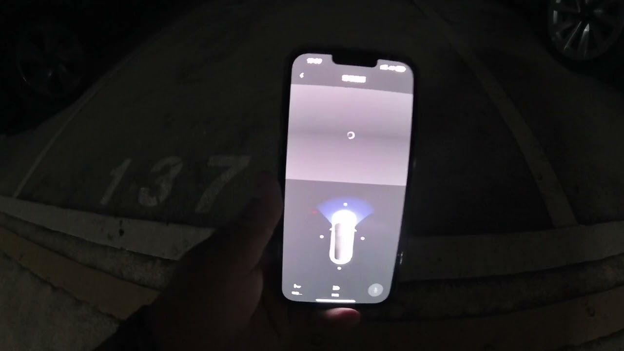 特斯拉哨兵監控模式￼透過手機遠端app查看車子外部狀況(可以更安全，夫妻更和諧，還可以逗小孩)