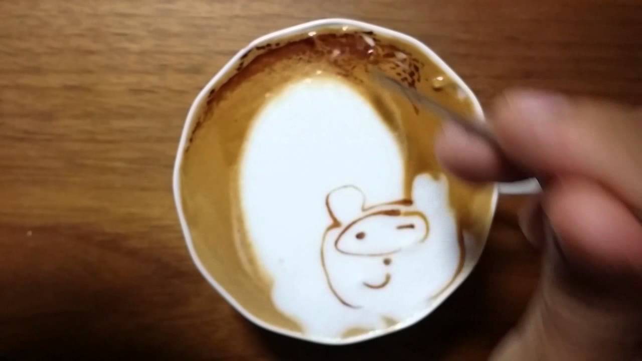 本日の暇カプチーノ、『うらたぬきさん』。ラテアート