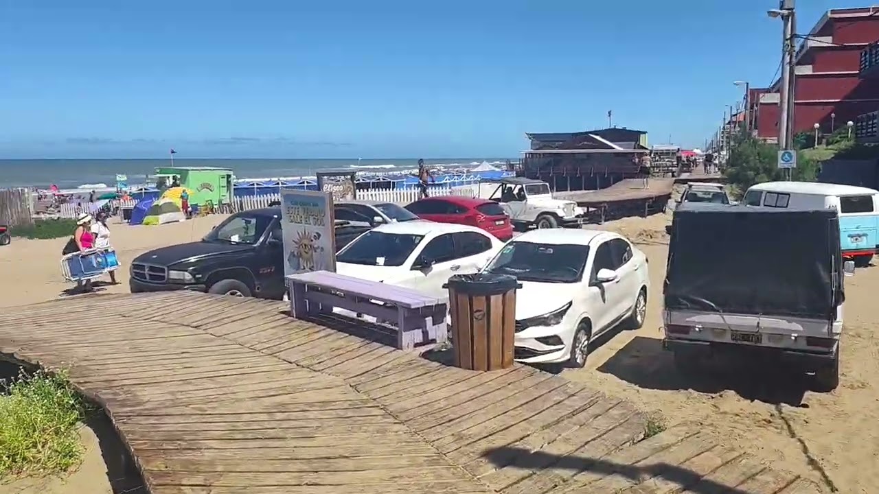 Walking in Villa Gesell ( 17 February ) 
