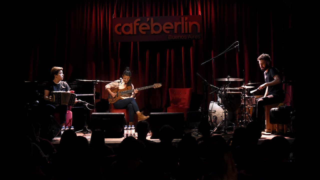 #MúsicaPorLaCiencia en Vivo - Clara Cantore - P’al que se va (Alfredo Zitarrosa)
