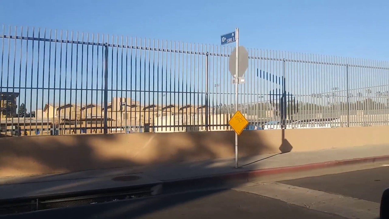 Rollin 60s and the Bloods have way too much in common part 2. Crenshaw High School