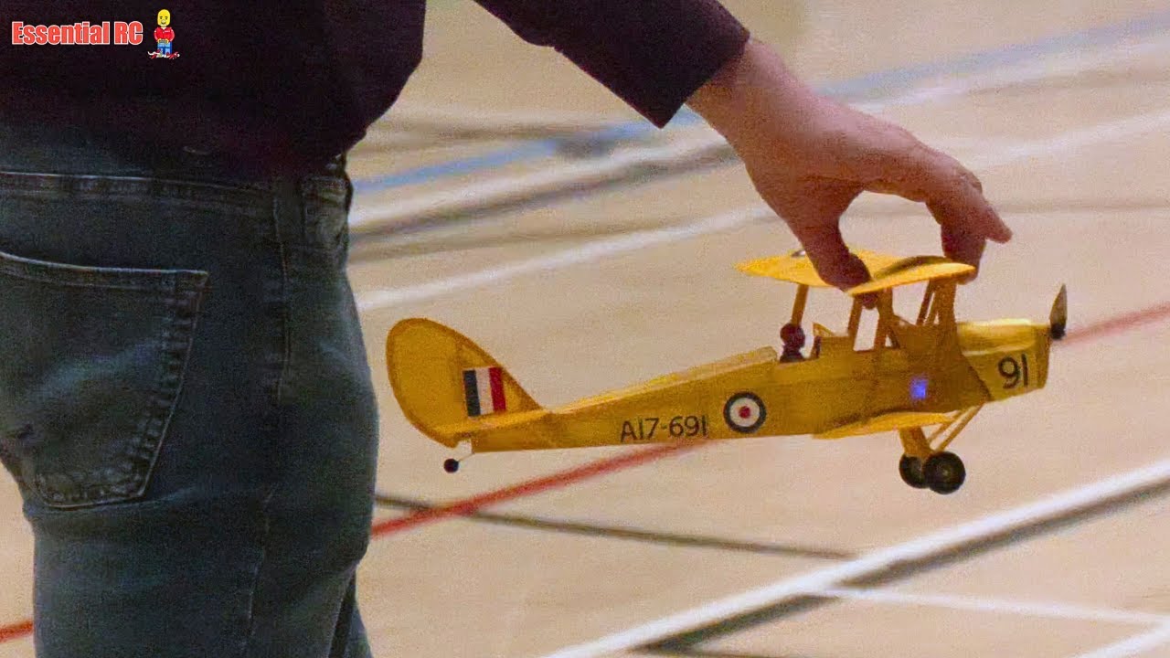 AMAZING MINIATURE BIPLANE ! VMC Tiger Moth 18