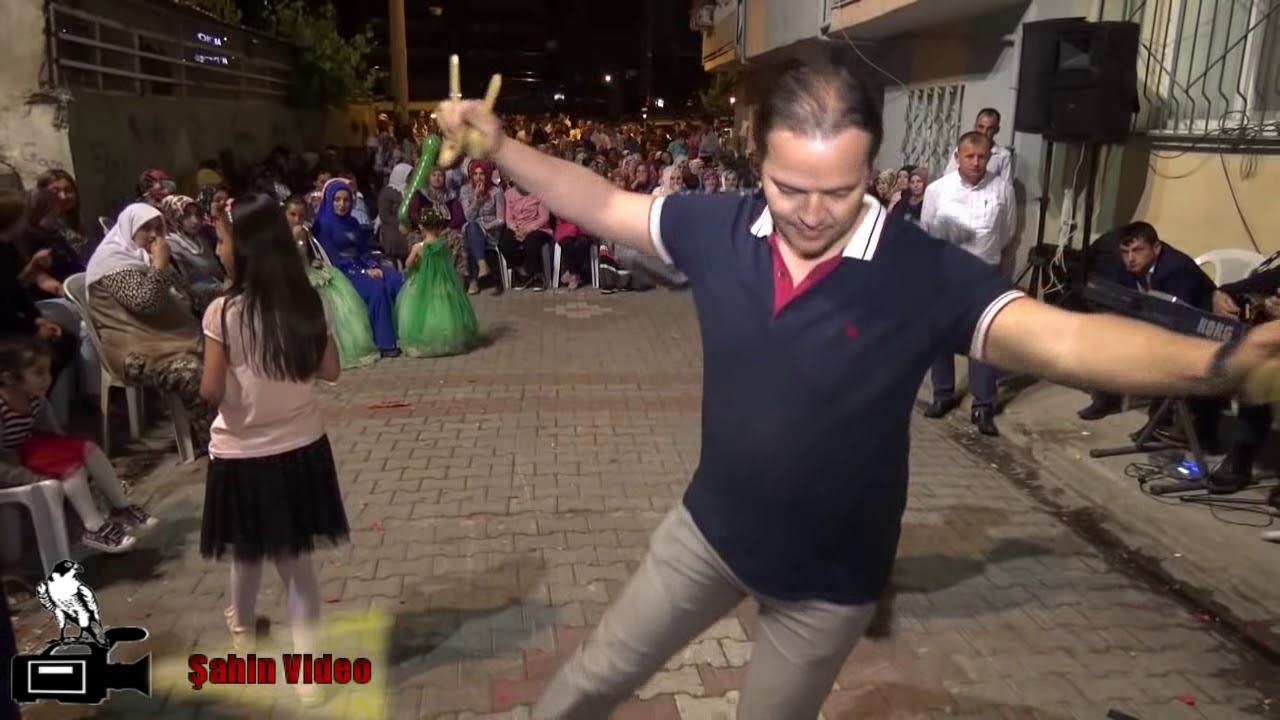 İKİ KARDEŞ BİR OYNADI HERKES HAYRAN KALDI