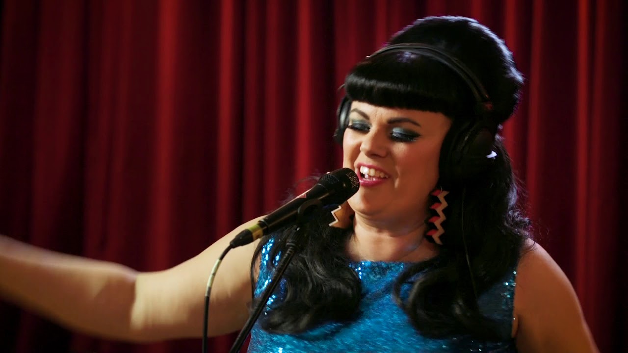 Tami Neilson - Call Your Mama Live at Roundhead