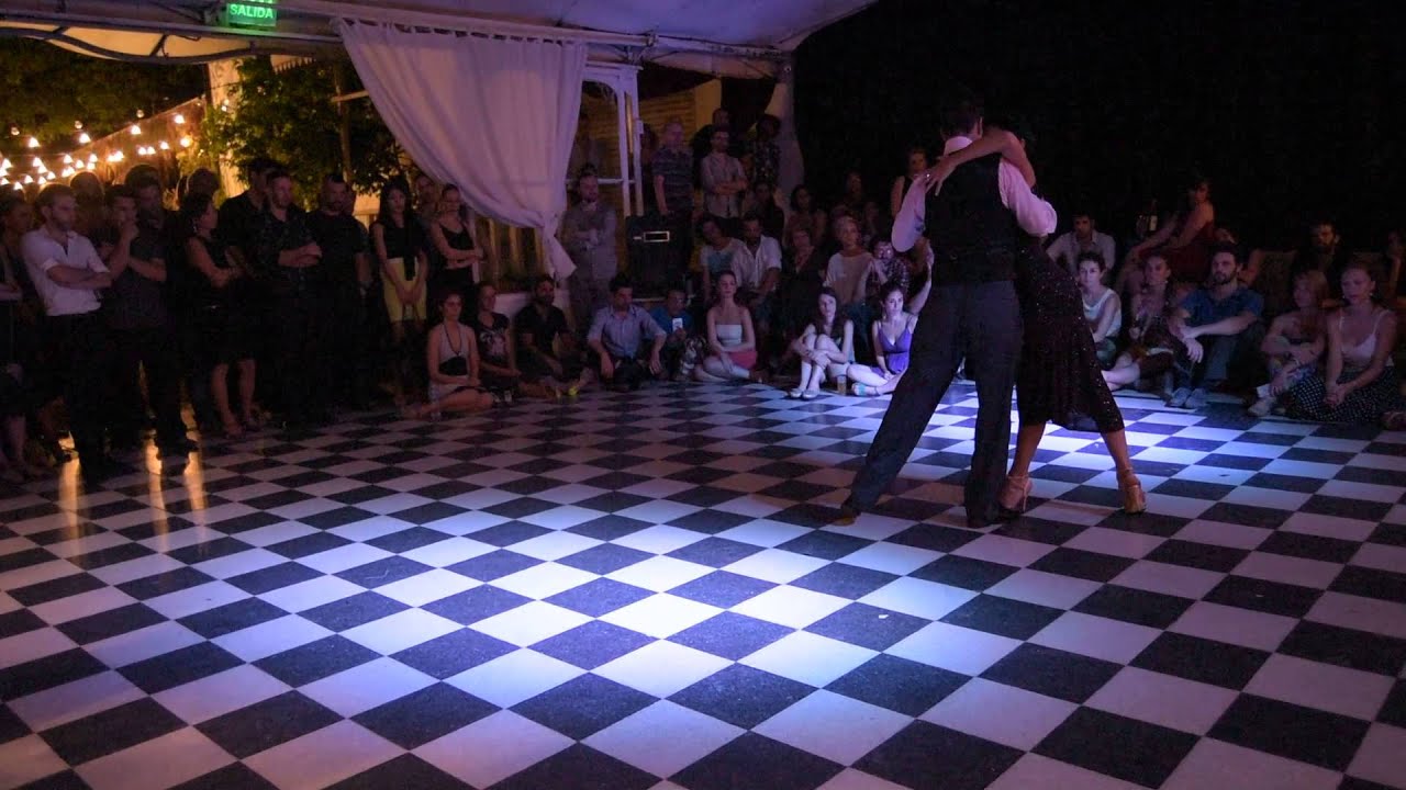 Javier Rodriguez y Moira Castellano en La Bicicleta Milonga 4