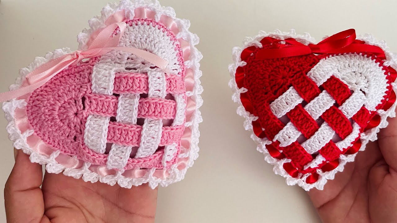 Sachê perfumado em crochê ou porta sabonete ótima lembrançinha para o dia das mães