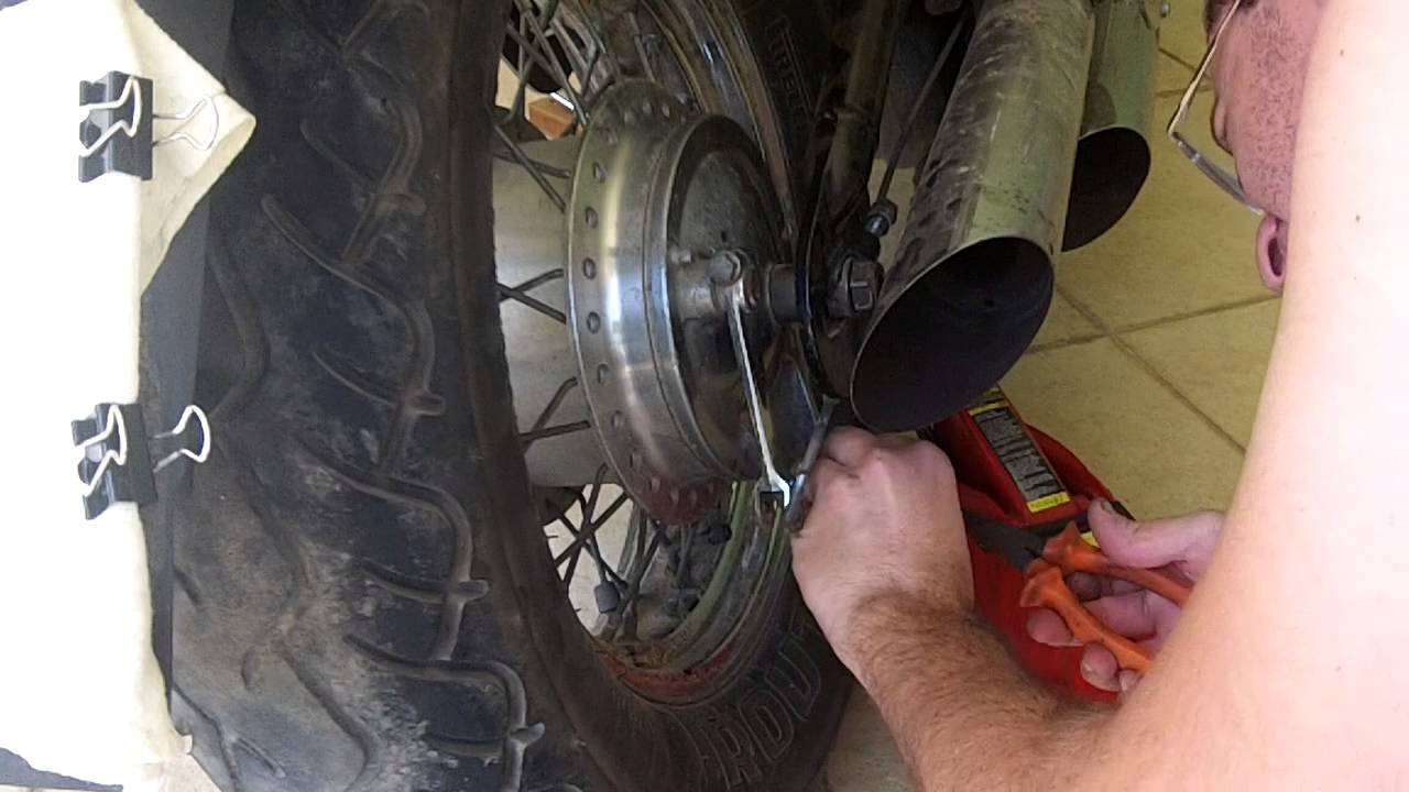 Troca relação Honda Shadow 600 (parte 2/3 - remontagem roda/pinhão)