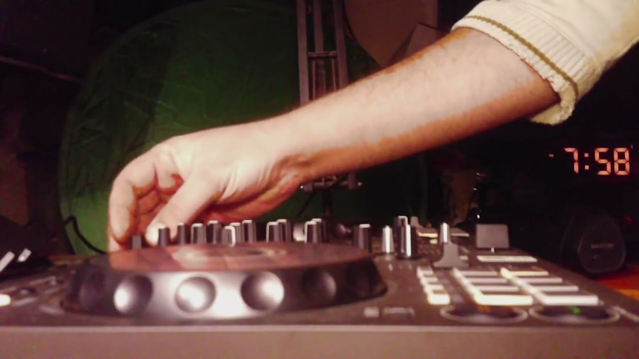 Uncle's Basement Lab - Murale vol 1 (Parazitii Mix) Part III