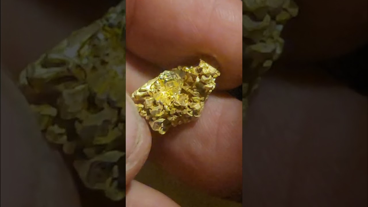 #shorts - Papua new Guinea gold crystal
