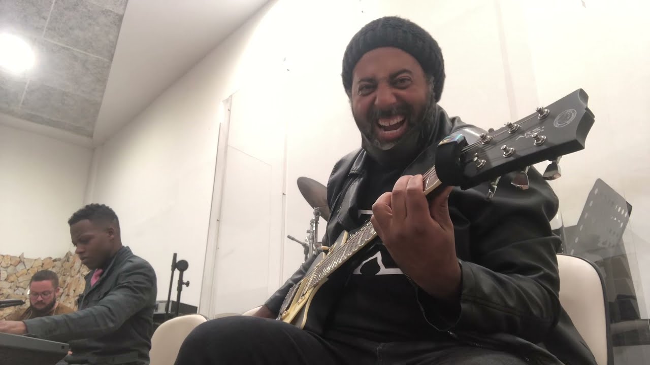 Sobrevivi - Sarah Faria - Cover -Michel Ribeiro ( Guitar Cam)
