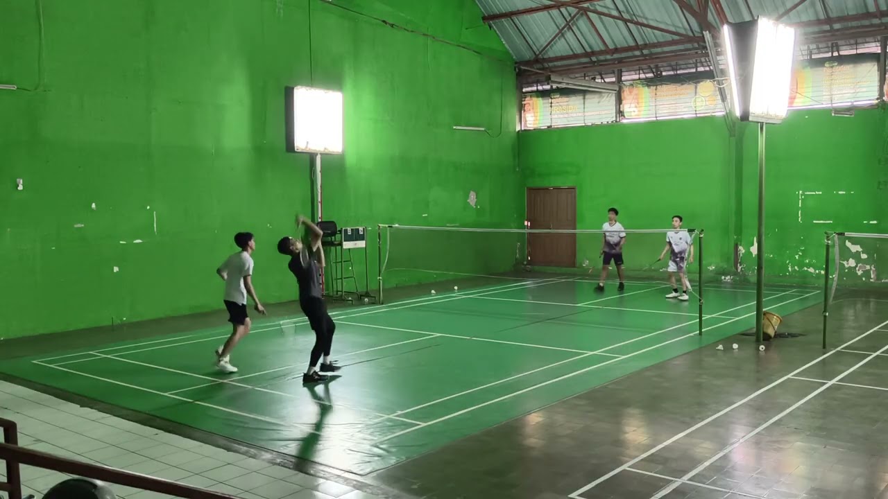 Rivo Yosvi v Rizky Ufal