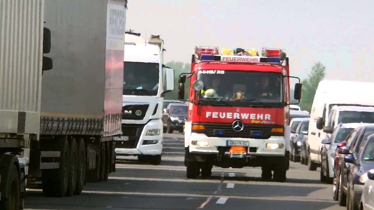 HLF 20/20 FF Morl mit Durchsage (Rettungsgasse) auf A14