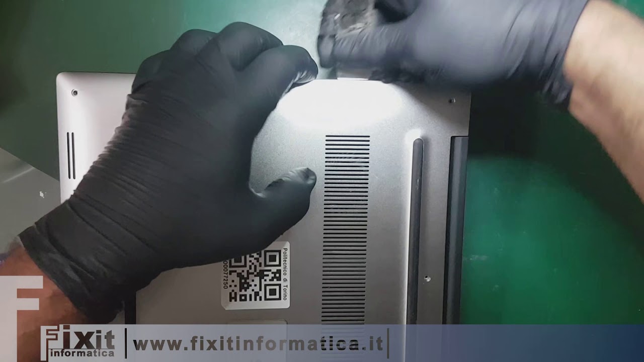 DELL XPS 15 9560, Batteria gonfia apertura e sostituzione. Battery Replacement