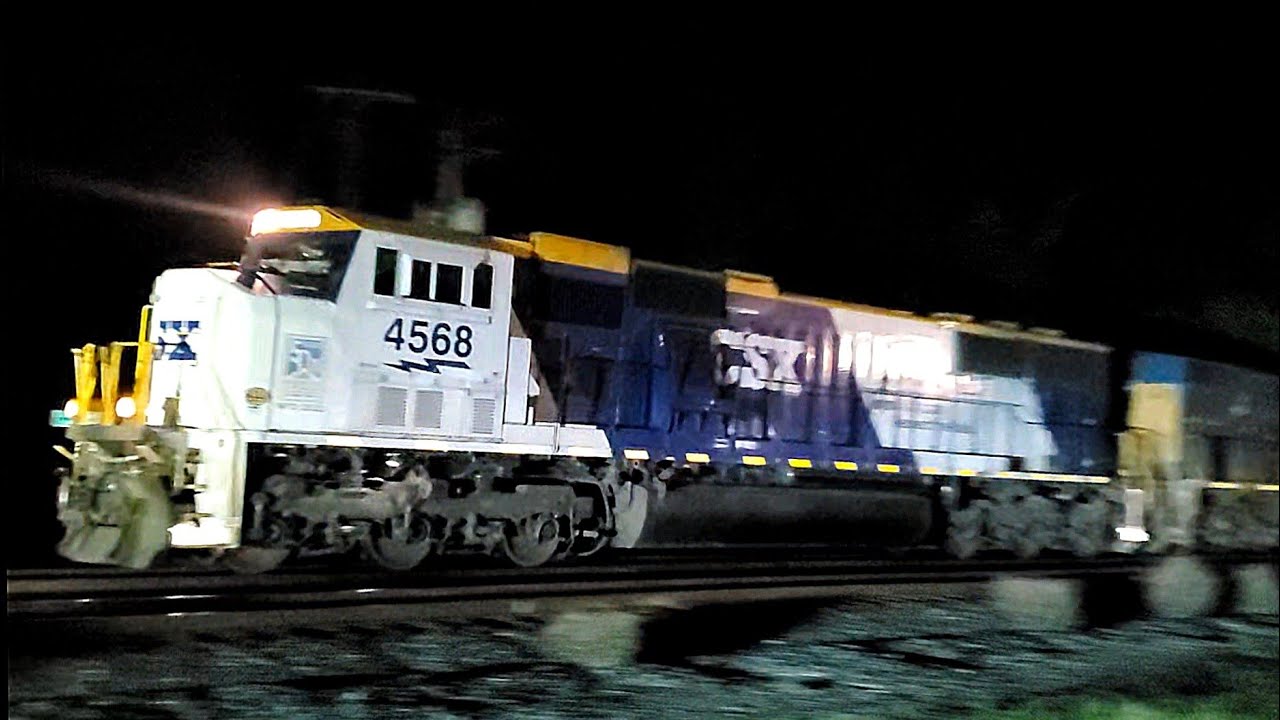 *CSX 4568!* I008 rockets through Collinsville, IL with nice horn!