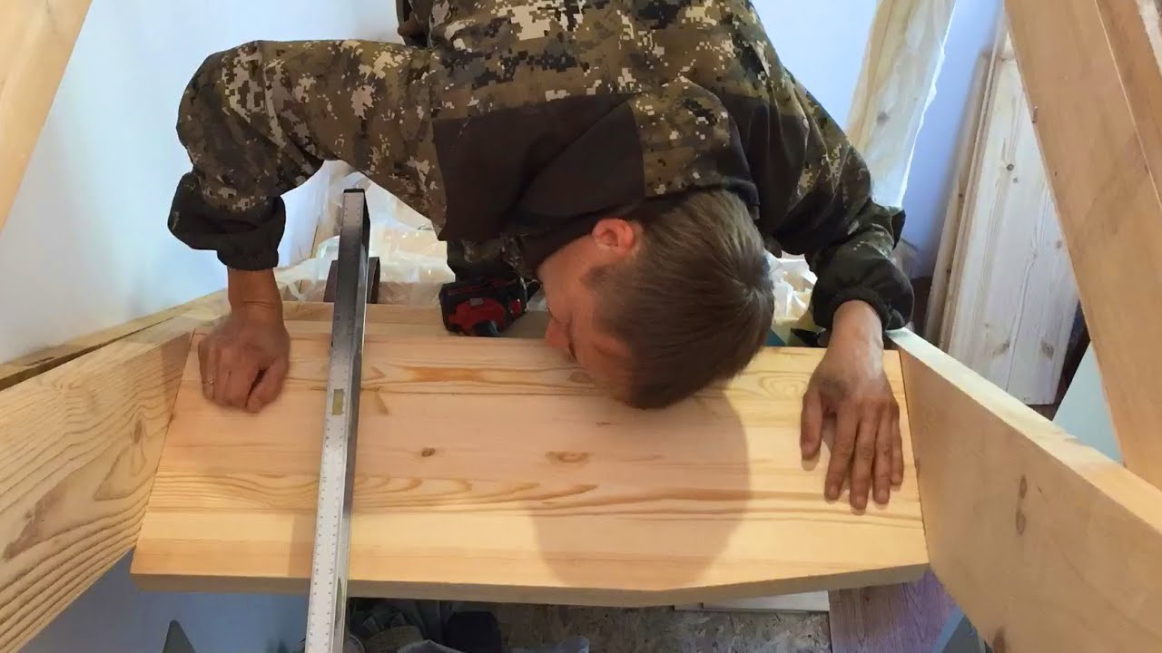 Лестница на мансарду. Основной каркас/Stairs To The Second Floor