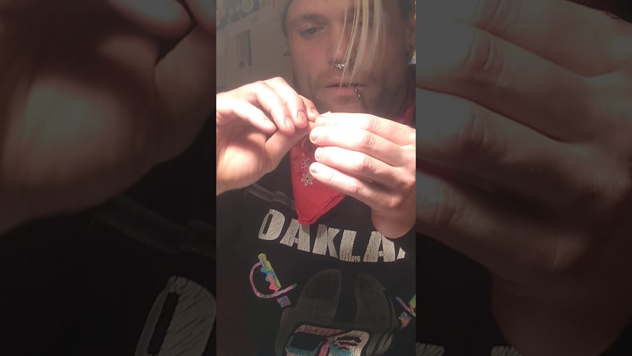 Joint canoe trick with weed and paper