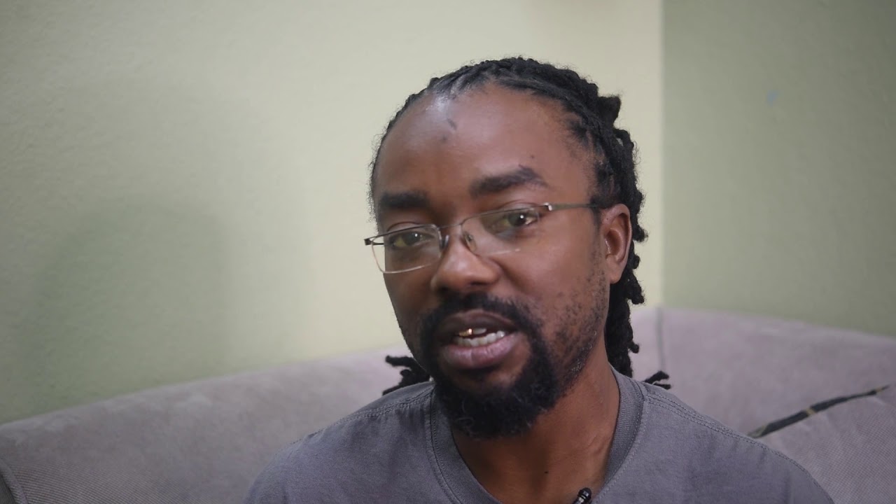 What does sickle cell disease pain feel like?