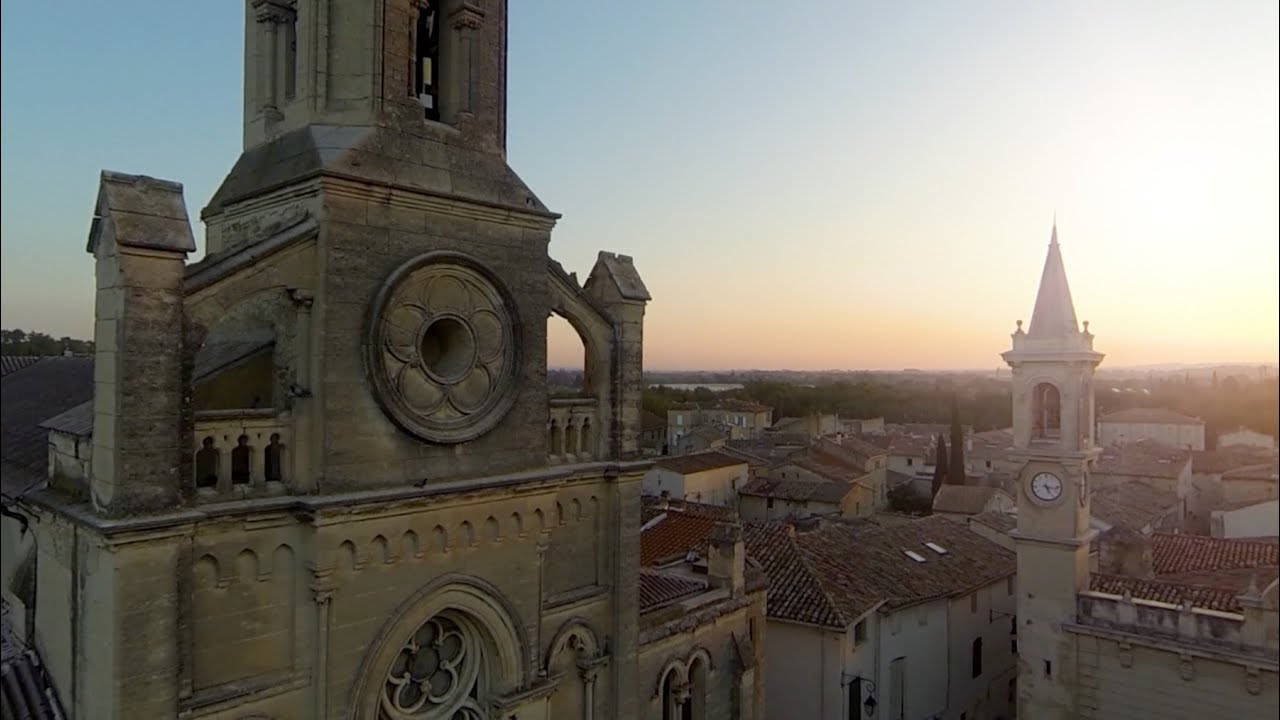 Aimargues au lever du soleil